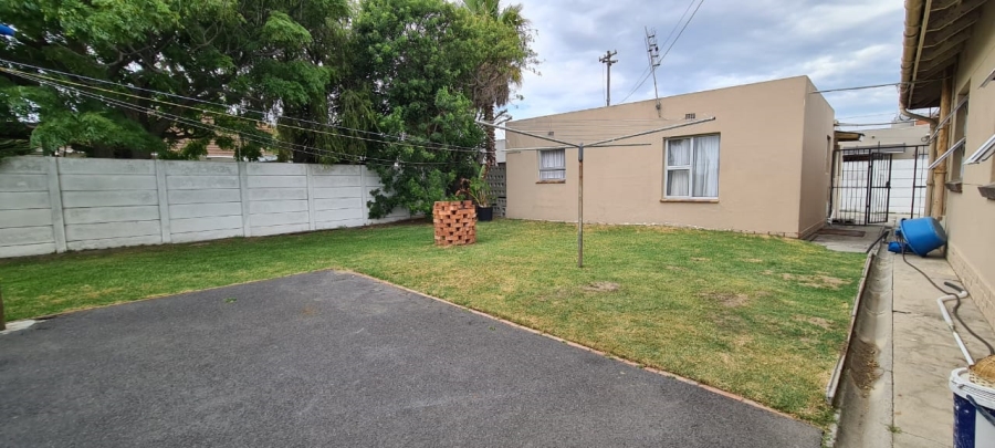 3 Bedroom Property for Sale in Thornton Western Cape